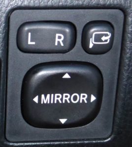 Toyota - Current Mirror Controls